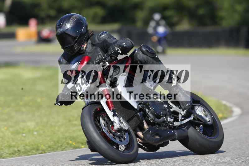 /44 09.08.2025 Plüss Moto Sport ADR/Einsteiger/54